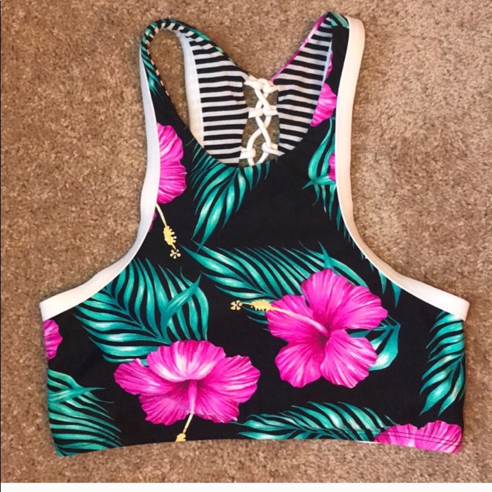 Body glove bikini top hibiscus 🌺 top workout M